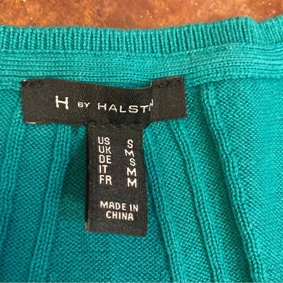 Ladies H by Halston Emerald Green V-Neck Sweater - Picture 2 of 3